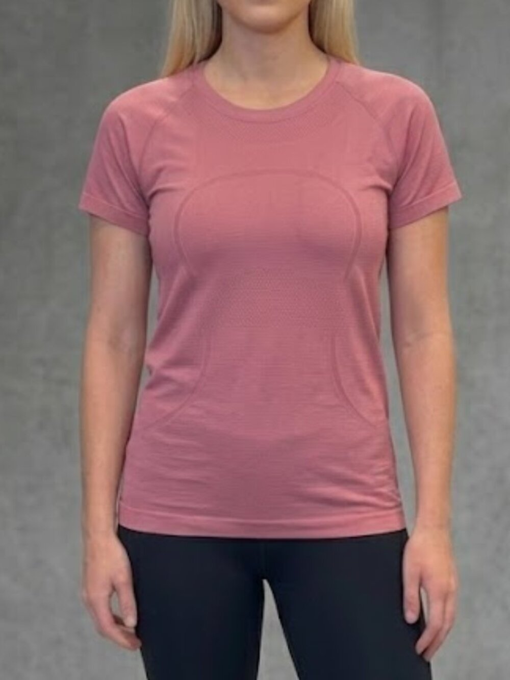Lululemon Swiftly Tech Tee Athletic Shirt Top Dusty Pink Women's Size 6